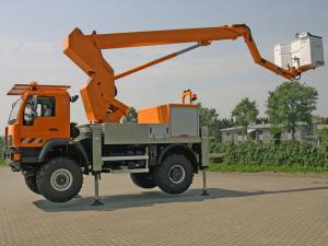 2001 MAN LE2000 18.280 4x4 Lift Platform